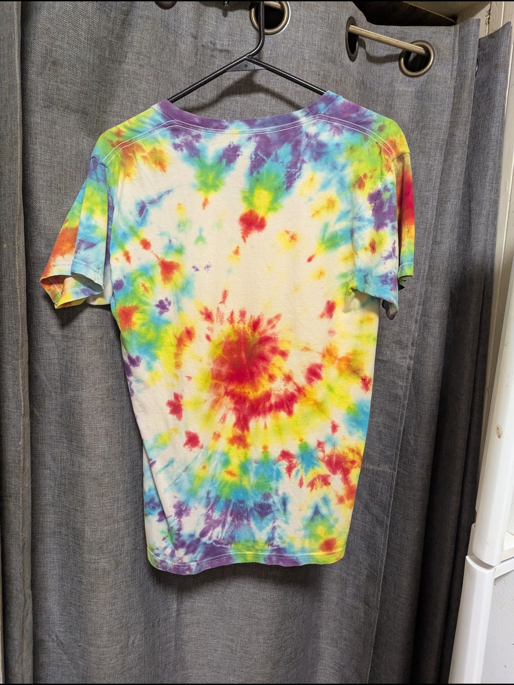 Cowgirls Ride Better Tie-Dye V-Neck Tee - Multicolor Vintage 70s Glitter - Picture 6 of 7